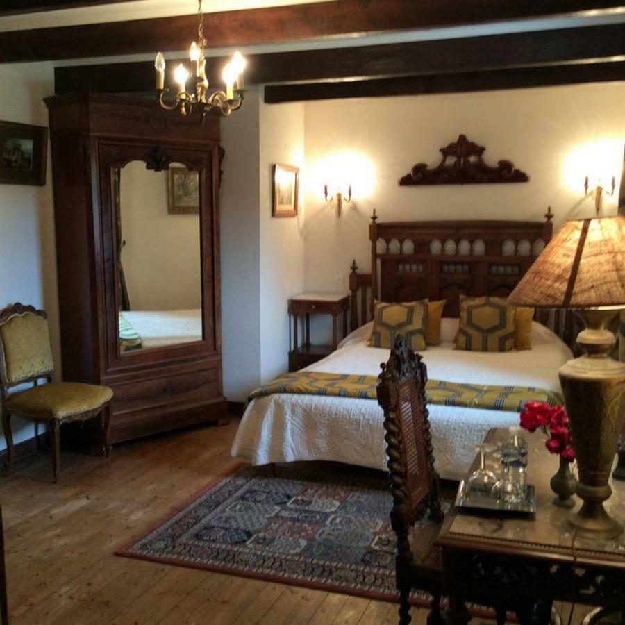 Manoir De Kerliviry Bed & Breakfast Cleder Exterior photo